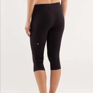 Used Lululemon In the Flow Crop